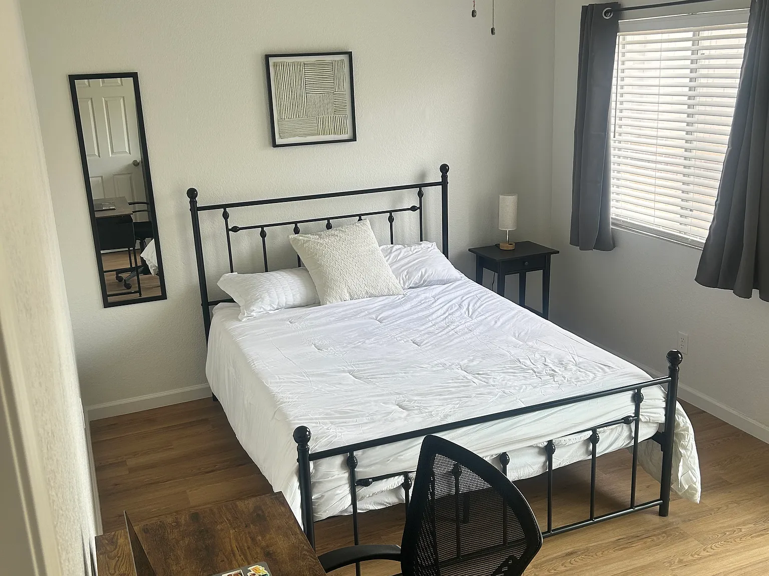 1 bed, 1484 sqft, $900 — Photo 3