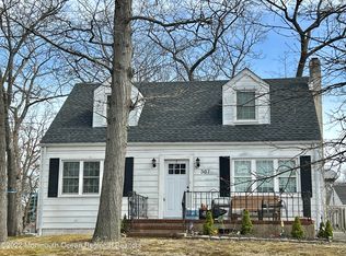 307 Herbertsville Rd, Brick, NJ 08724