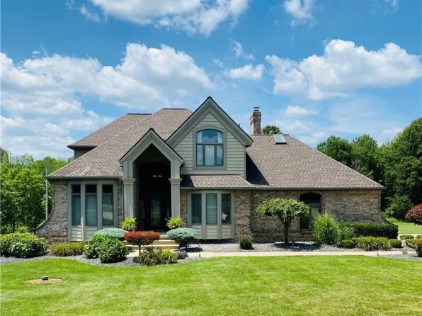 2412 Stewart Rd, Lowellville, OH 44436