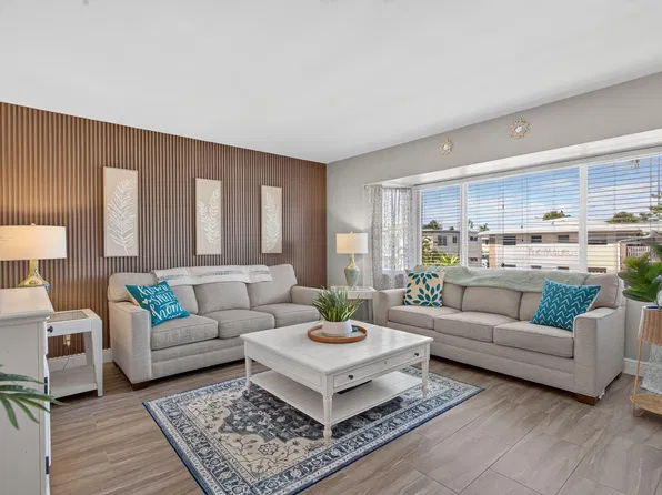 3216 SE 12th St APT 22, Pompano Beach, FL 33062