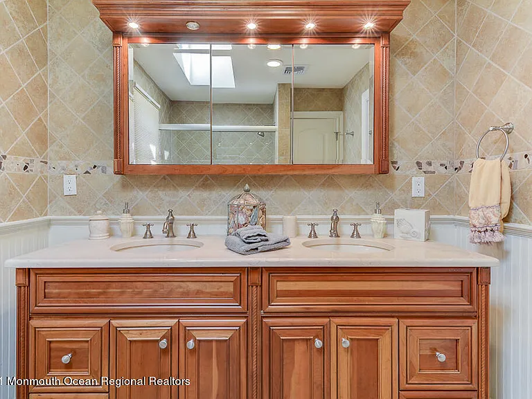 1603 Lake Ave — Photo 19