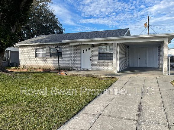 2nd image of 1036 Woodland Ave