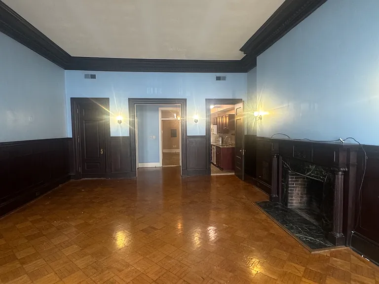 12 E Chase St #1A — Photo 3