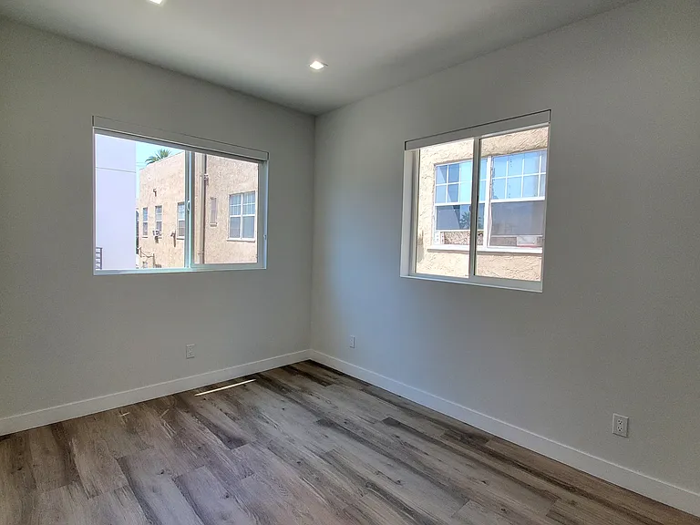 2337 1/2 Crenshaw Blvd #2337-1/2 — Photo 24