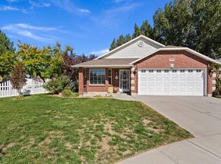 874 W 1730 N, Clinton, UT 84015