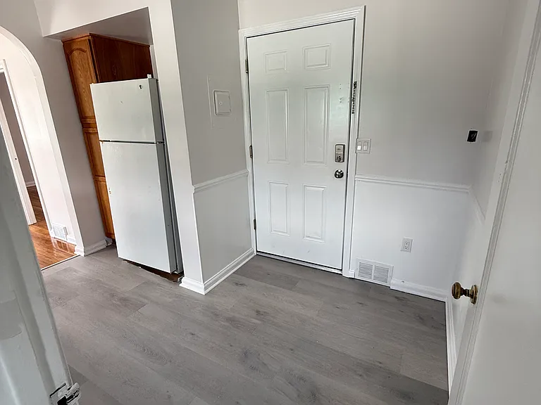 2829 W Henrietta Rd — Photo 5