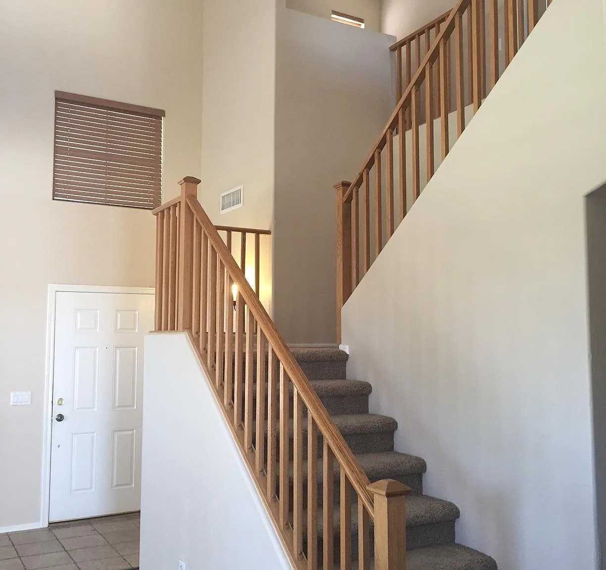 4 bed, 3.5 bath, 2382 sqft, $2,795 — Photo 3