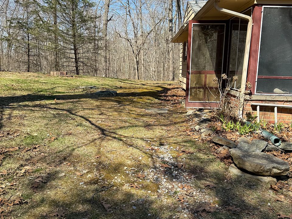 2nd image of 139 Winthrop Rd