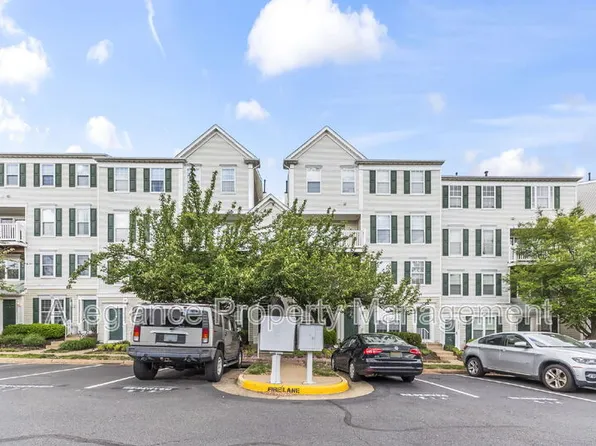 45490 Whistling Ter Unit 301, Sterling, VA 20166