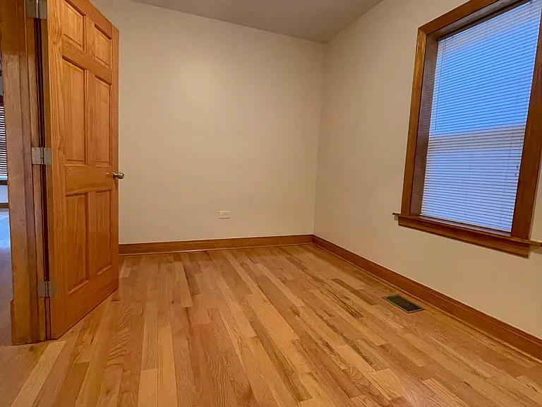 2819 N Marmora Ave #101 — Photo 10