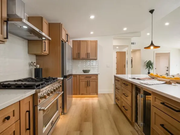 2434 Moonstone Dr, San Diego, CA 92123