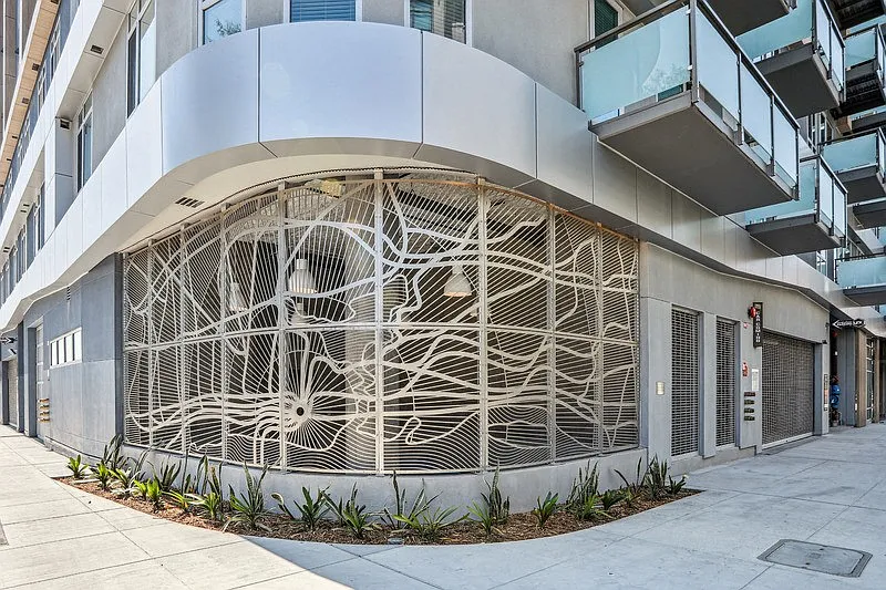 Link Apartments Four12 — Photo 2