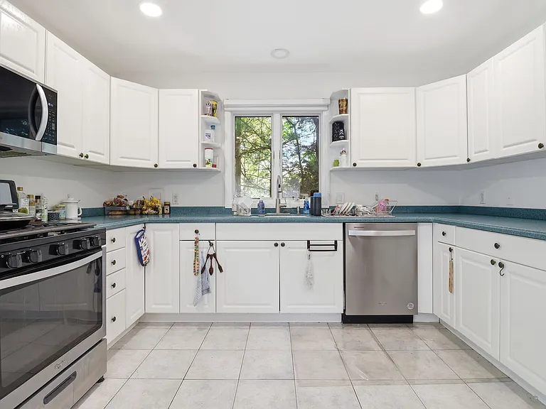 123 Hickory Ave #B — Photo 8