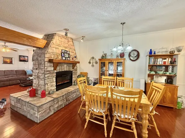271 Stonewall Dr, Hemphill, TX 75948