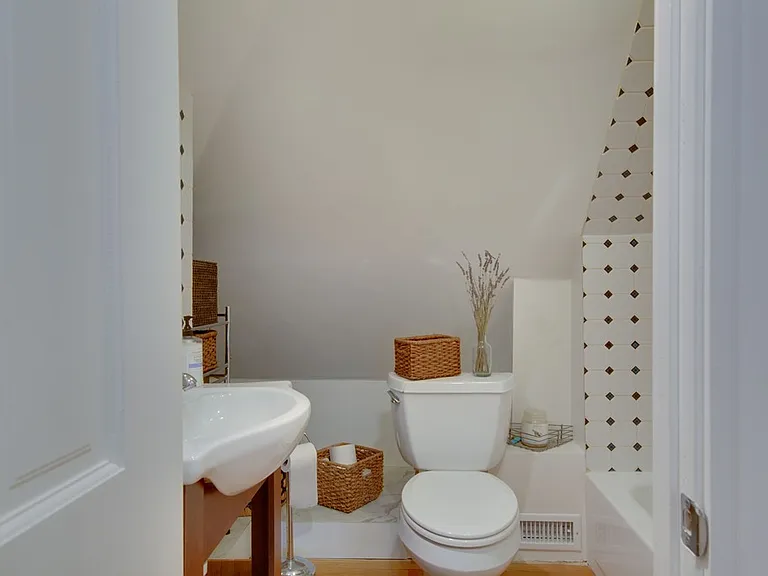 69 Eleanor St — Photo 24