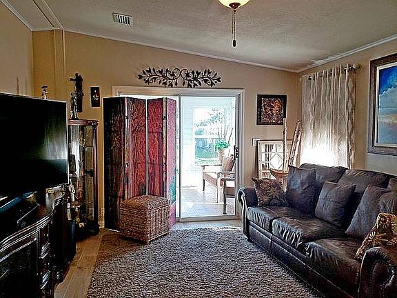 4th image of 448 Kingslake Dr