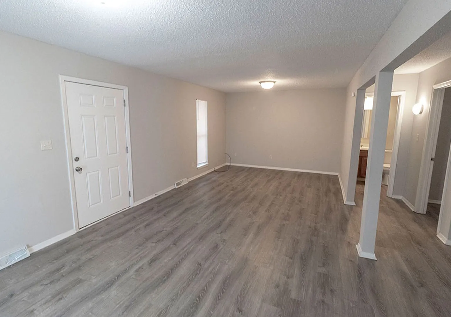 Central 3 BDR Duplex — Photo 4