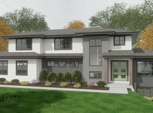 8752 28th St SE, Ada, MI 49301