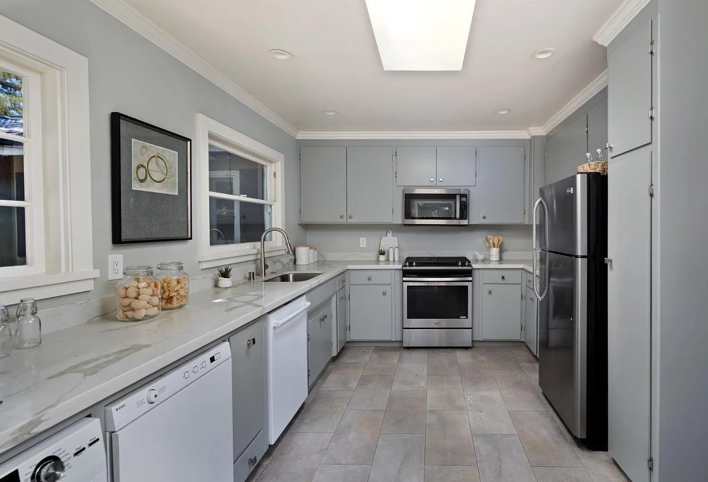 3 bed, 1260 sqft, $7,500 — Photo 3