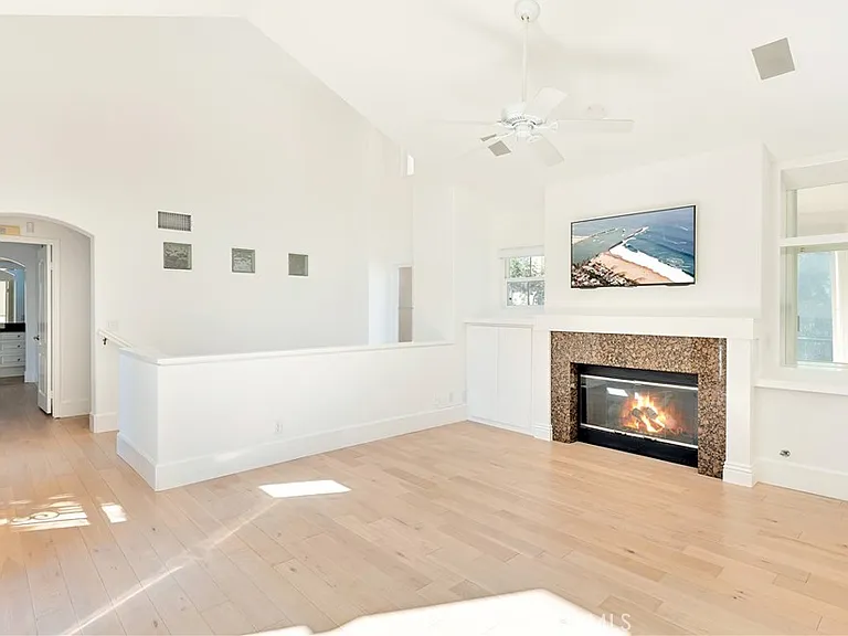 1 Savona Ct — Photo 3