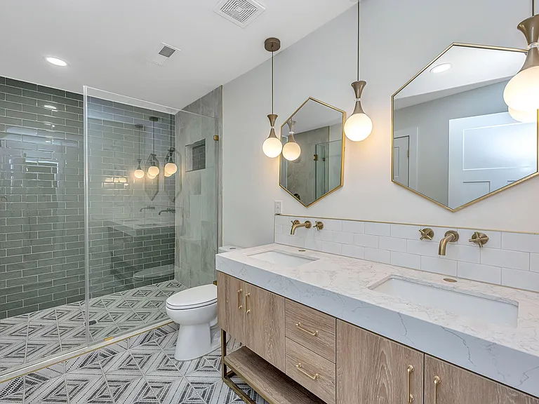 12 Pearl St — Photo 16