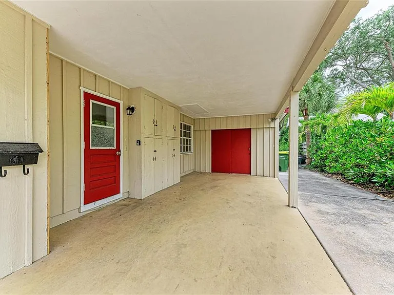 1827 Alta Vista St — Photo 4