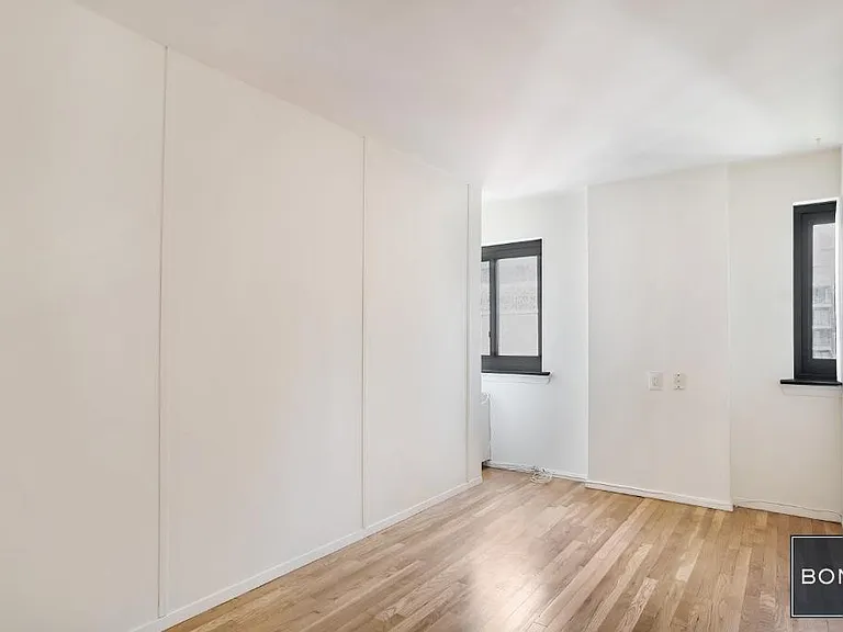 382 3rd Ave #11A — Photo 4