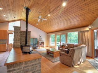 29 Moongate Ln, Lake Placid, NY 12946