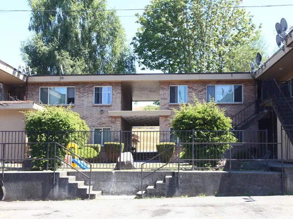 London Apartments, 3921 15th Ave S APT 3, Seattle, WA 98108
