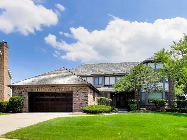 1204 Kristin Dr, Libertyville, IL 60048