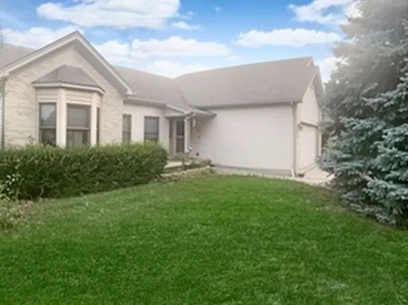 605 Woodside Ter, Hampshire, IL 60140