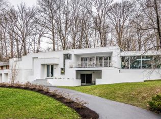 6301 Crosswoods Cir, Falls Church, VA 22044