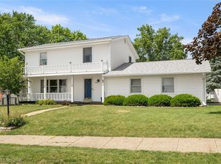 586 Greenfield Pkwy, Des Moines, IA 50320