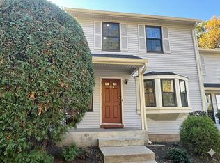 1504 Timber Oaks Rd, Edison, NJ 08820