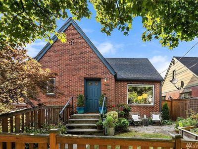 713 26th Ave #B, Seattle, WA, 98122