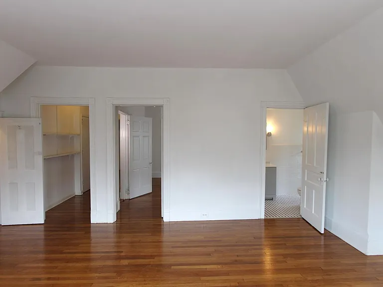 6333 Greene St — Photo 17