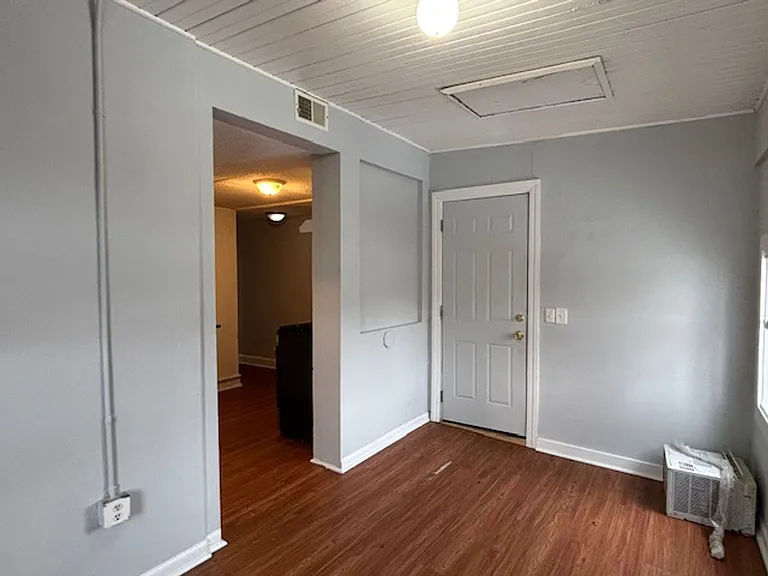 580 Thomas Ave W — Photo 23