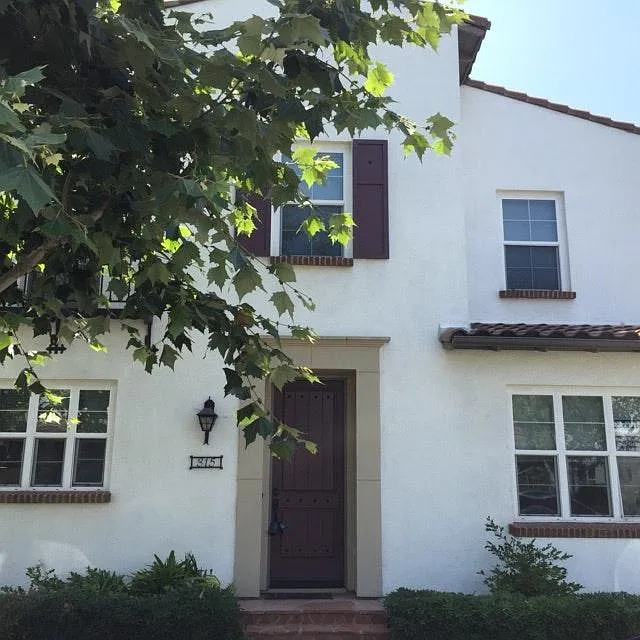3 bed, 2.5 bath, 1930 sqft, $4,050 — Photo 1