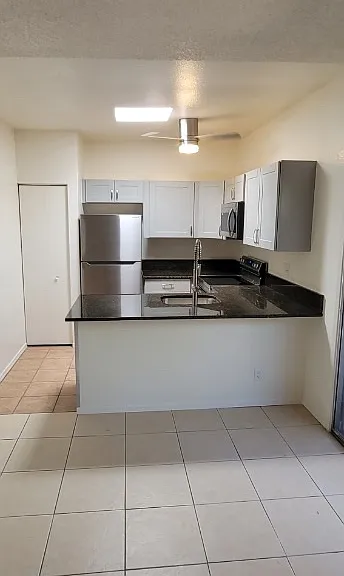 284 S Highland Ave #284 — Photo 2