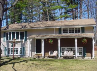 4 Hummingbird Ln, Hooksett, NH 03106