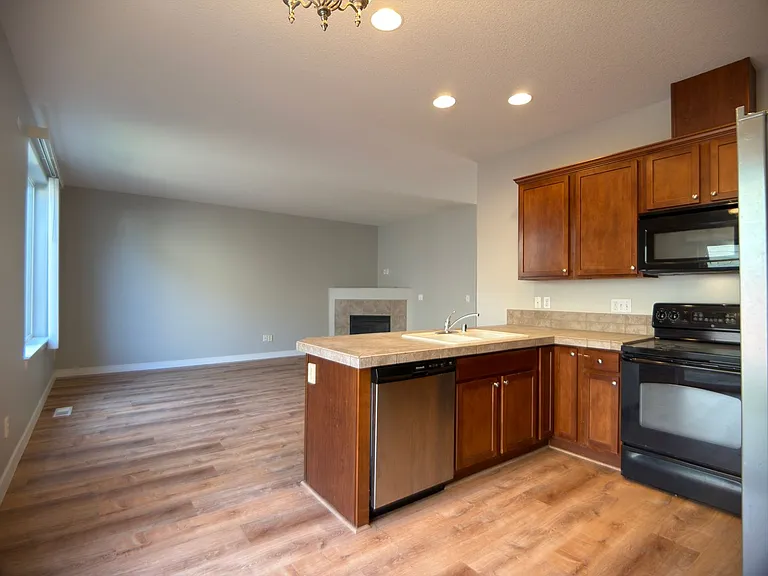 3608 NE 42nd St — Photo 7
