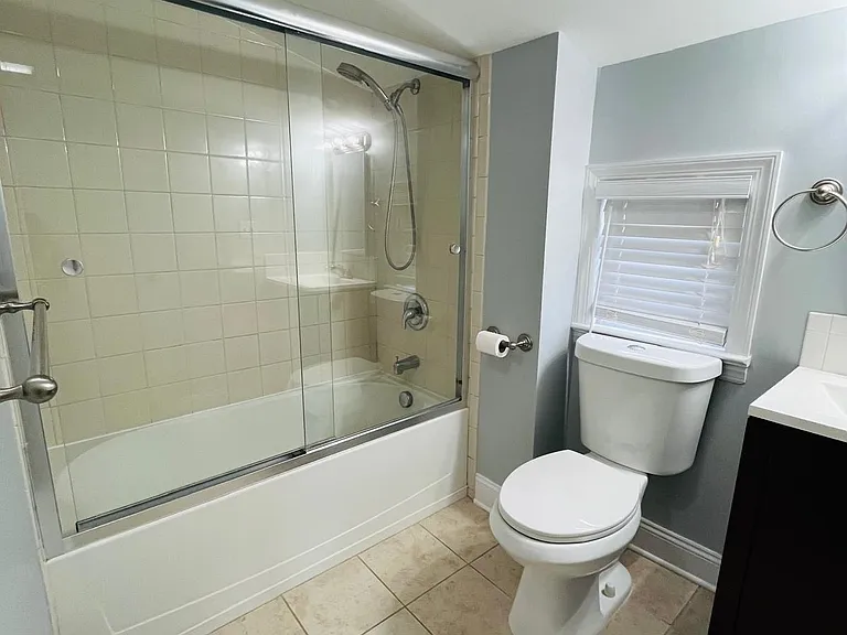 98 Bergen Ave #3 — Photo 10