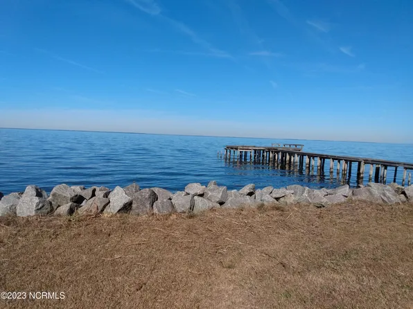 299 Rhodes Haven Drive, Columbia, NC 27925