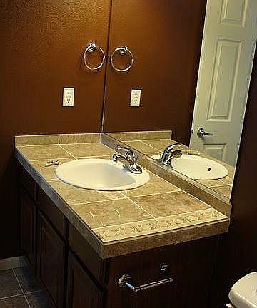 upstairs full bathroom