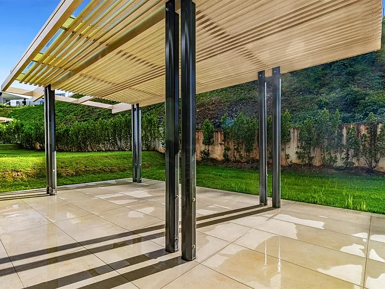 238 Urb Monteazul — Photo 19