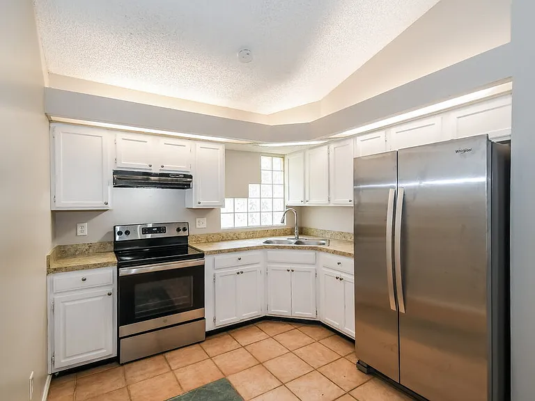 10725 Meadowlea Dr — Photo 8