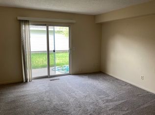 1911 West 37th Street, Kearney, NE 68845