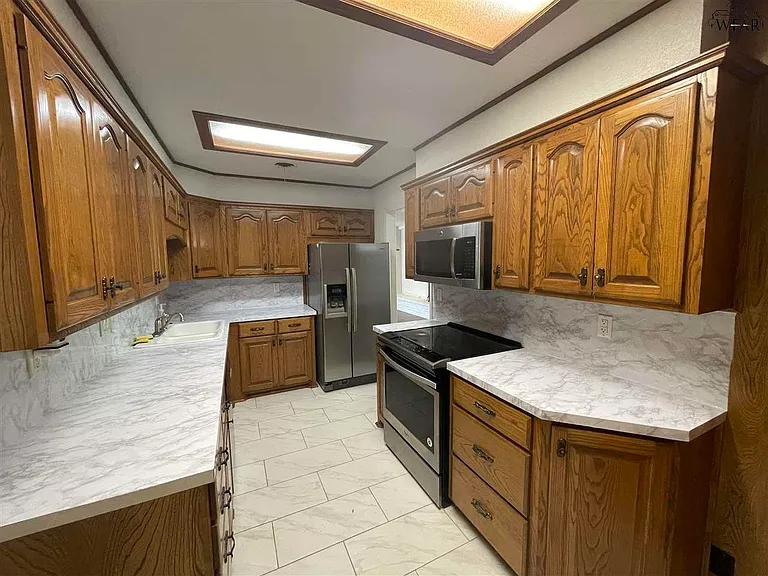 3504 Cranbrook Ln — Photo 8