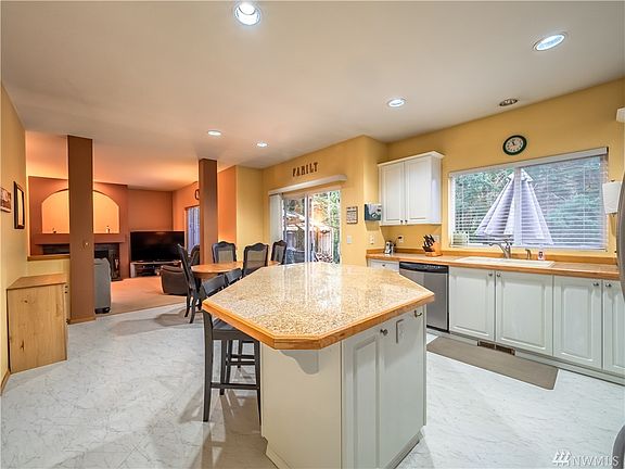 5th image of 2030 NW Stronstad Ln