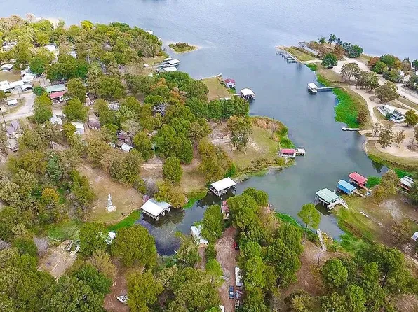 230 Private Road 7707, Emory, TX 75440